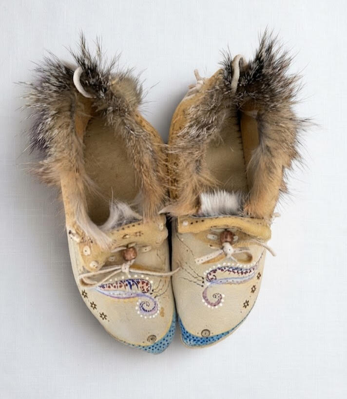 Womens Coyote Trim Moccasins