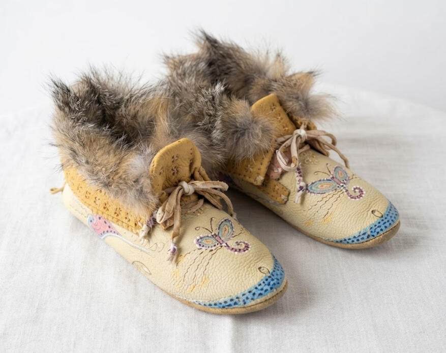 Womens Coyote Trim Moccasins